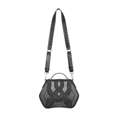 Bolso bandolera rígido con detalle de serpientes bordadas en la parte frontal color negro vista general con correa