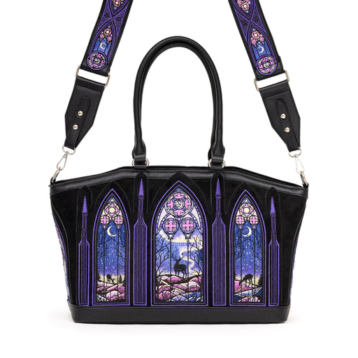 Bolso shopper rígido con diseño bordado de auroras boreales en tonos fríos con correa para bandolera modelo Northern Lights de Restyle vista frontal con correa