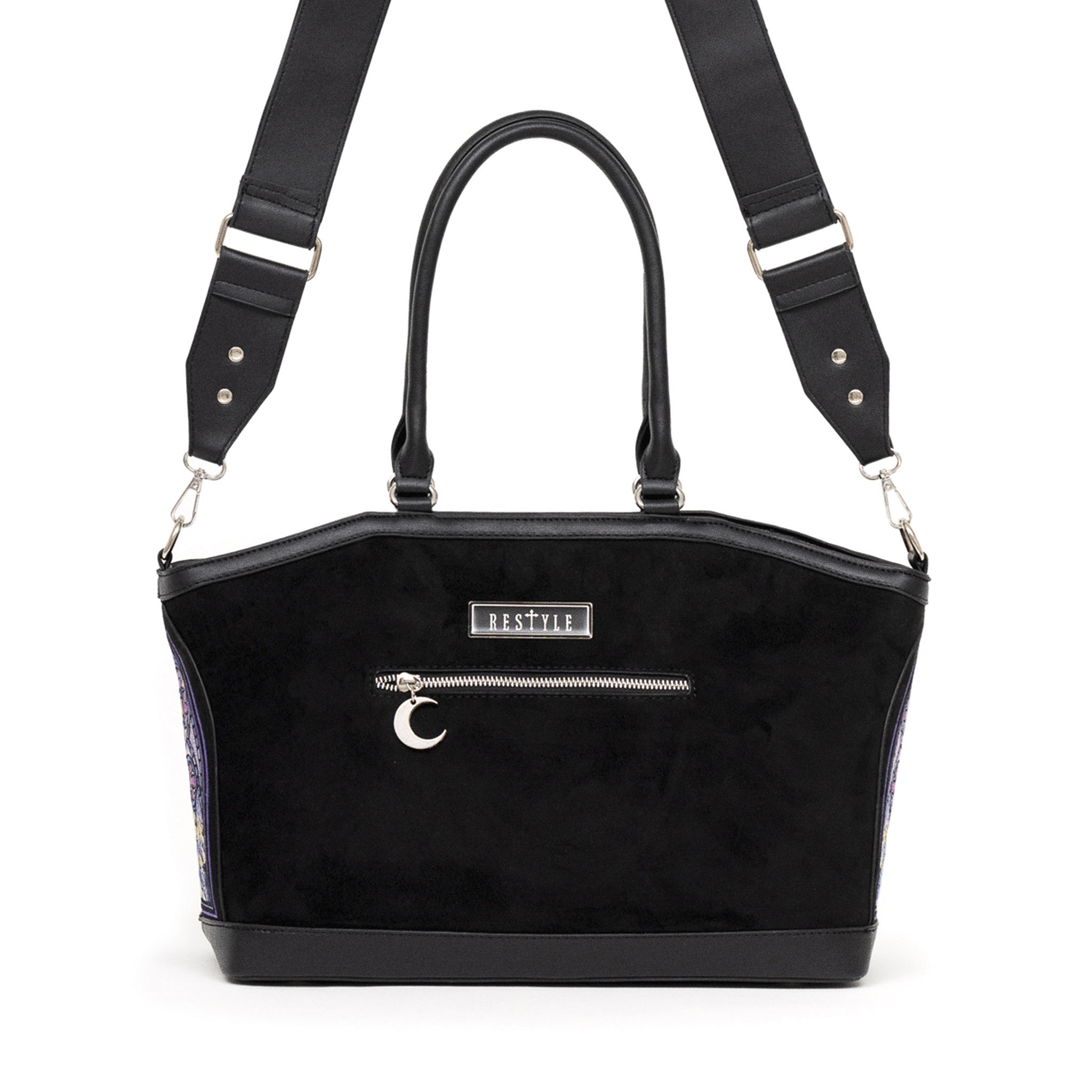 Bolso shopper rígido con diseño bordado de auroras boreales en tonos fríos con correa para bandolera modelo Northern Lights de Restyle vista posterior del logo y el tirador de cremallera con detalle de luna metálica