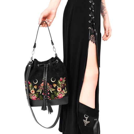  flores y lunas estilo mágico acabado en terciopelo y piel sintética en forma de saco tipo bandolera y bolso de mano de restyle vista con modelo