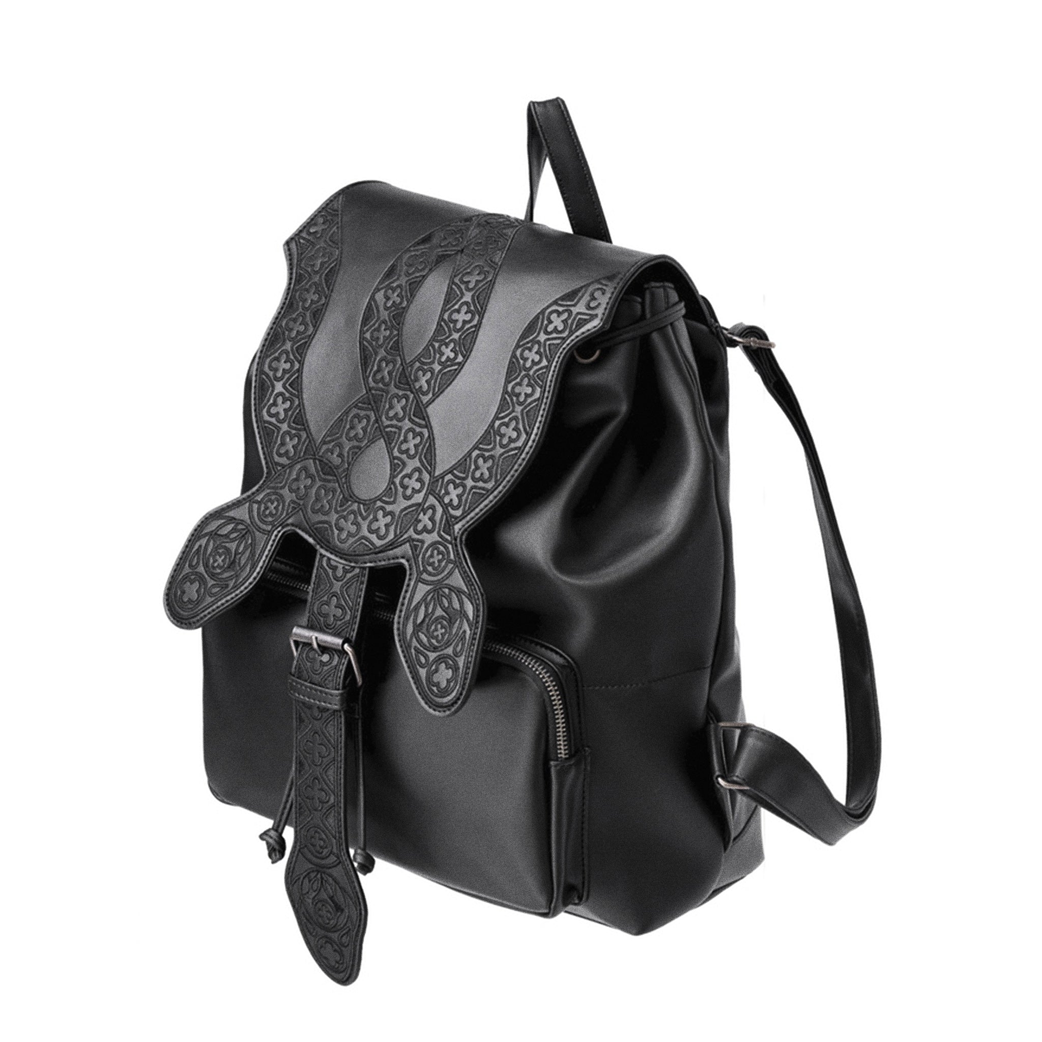 Mochila con solapa en forma de serpiente bordada con motivos inspirados en las catedrales vista ángulo