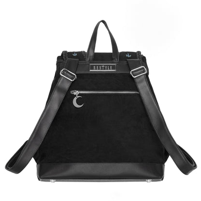 Mochila de ante con detalles trenzados en cuero y bordado en tonos fríos de polillas y lunas inspirado en un bosque mágico nocturno vista posterior