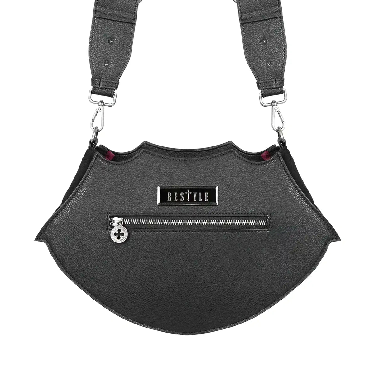 Bolso bandolera rígido fabricado en piel sintética negra con detalles frontales en forma de vitrales rojos con cruces y estética inspirada en las catedrales góticas modelo Bloodveil de Restyle vista posterior