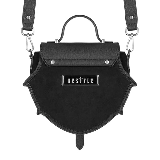 Bolso bandolera y bolso de mano pequeño con detalles de vitrales rojos sobre piel sintética negra modelo Bloodspire de Restyle vista posterior