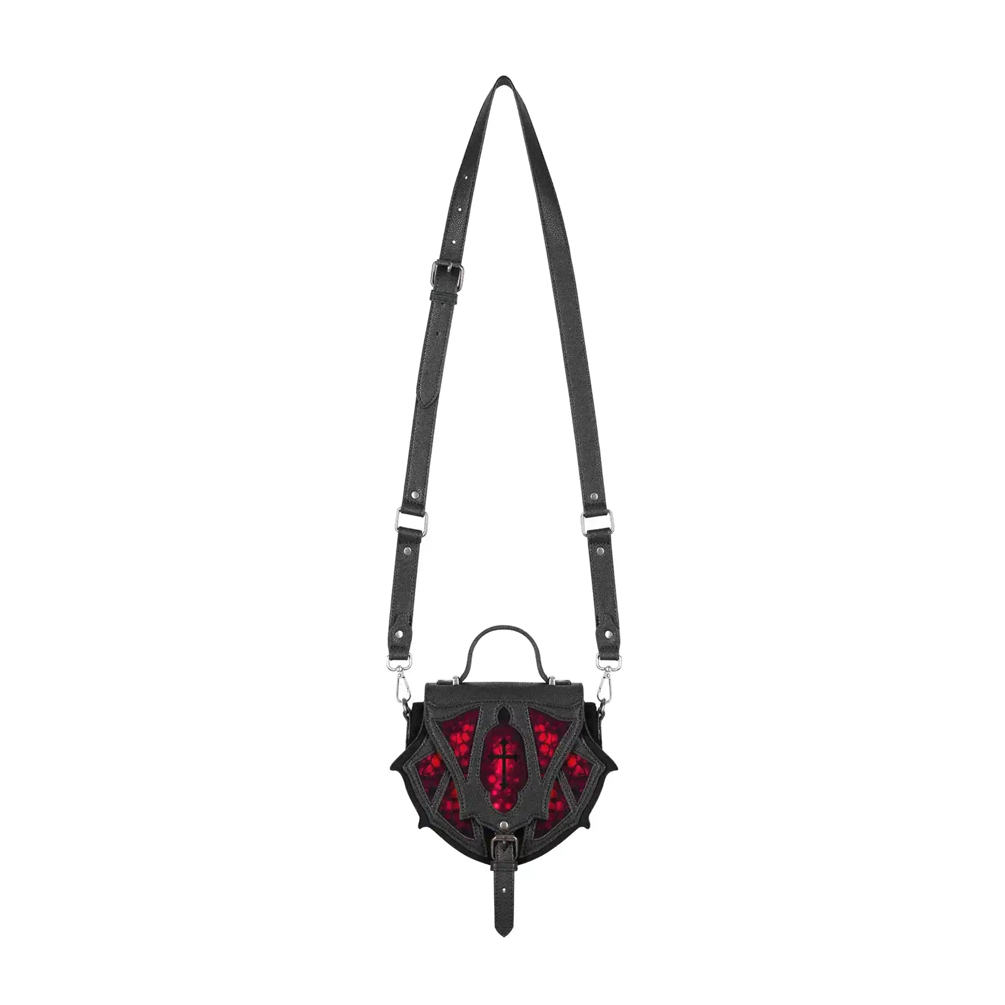 Bolso bandolera y bolso de mano pequeño con detalles de vitrales rojos sobre piel sintética negra modelo Bloodspire de Restyle vista frontal con correa