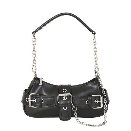 Bolso baguette gótico negro de polipiel con múltiples hebillas y correa de cadena, visto de frente.