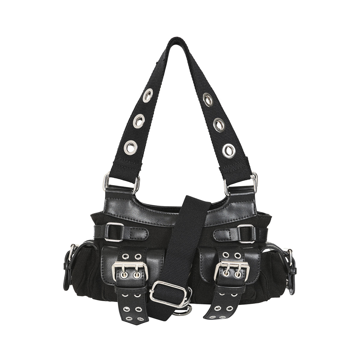 Bolso gótico punk con la correa larga ajustable colocada, listo para usar como bandolera.