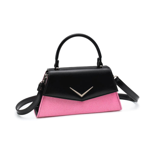 Bolso pin-up bicolor negro y rosa con la correa ajustable para llevarlo como bandolera o al hombro.
