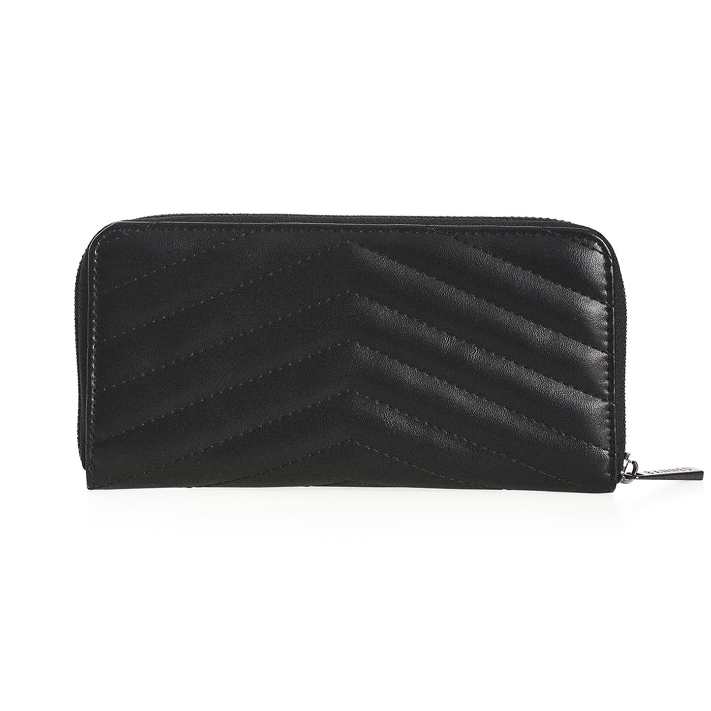 Cartera gótica alargada con textura acolchada y un adorno de cruz metálica con alas de murciélago.