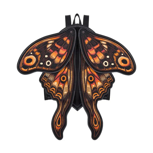 Mochila con forma de polilla y alas móviles con impresionante bordado en tonos fuego fabricada en tejido vegano vista con alas cerradas frontal