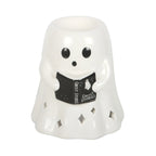 Quemador de aceites esenciales en forma de fantasma leyendo un libro estilo spooky halloween vista frontal sobre fondo blanco.