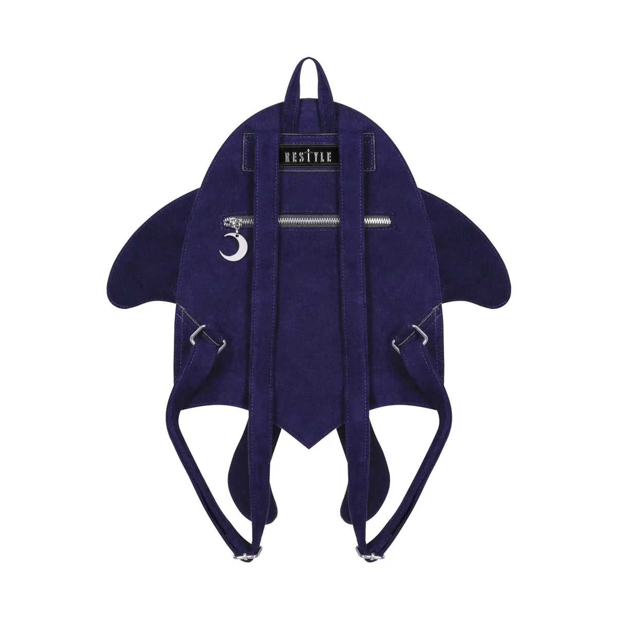 Mochila con alas bordadas en forma de polilla con capacidad de cambiar de posición en tonos azules y violetas estilo whimsigoth y fairycore modelo Sapphire Moth de Restyle vista posterior