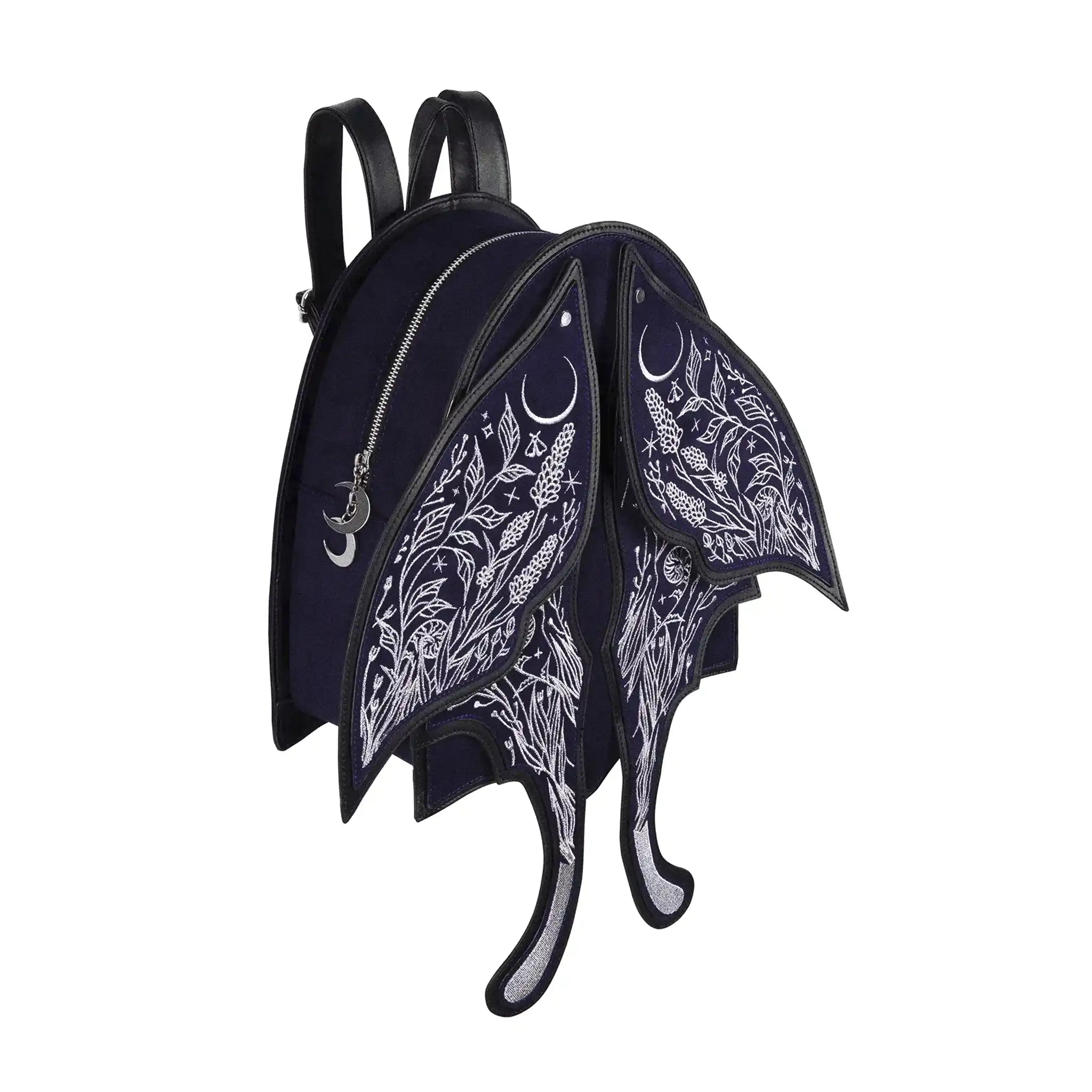 Mochila con alas móviles bordadas en plateado sobre un fondo azul medianoche con detalles contrastados en negro estética whimsigoth y fairycore modelo Umbra Noctis de Restyle vista ángulo